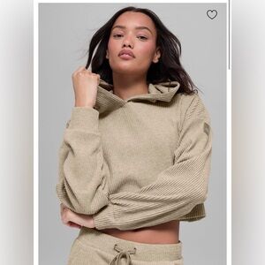 ALO Yoga Muse cropped hoodie